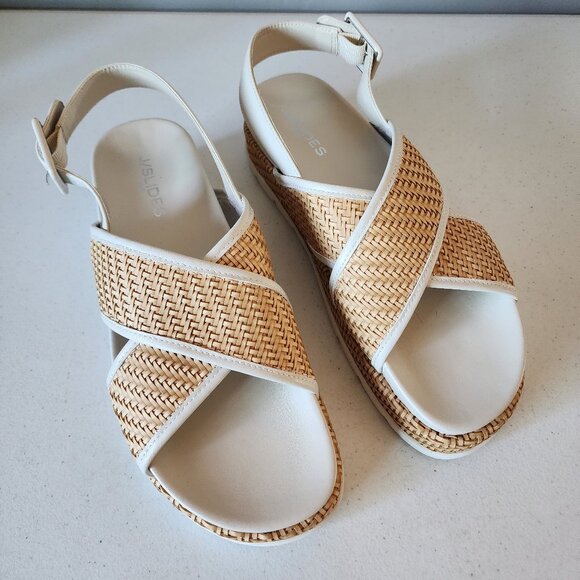 J Slides Platform Sandals "NEW" - Picture 2 of 15